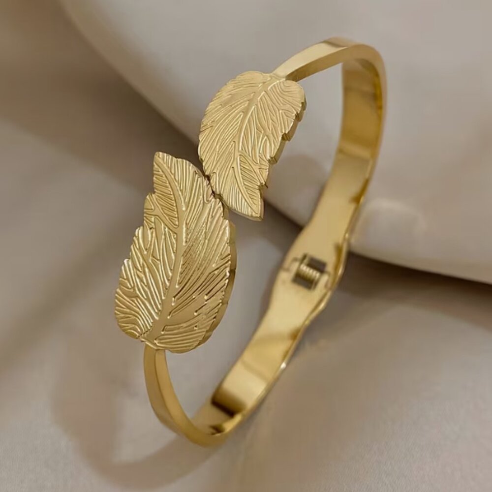 18K Gold Plated Cross-Leaf Stainless Steel Bracelet Sweatproof Rustproof
